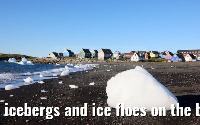 icebergs and ice floes on the beach in Qeqertarsuaq 12.08.2024