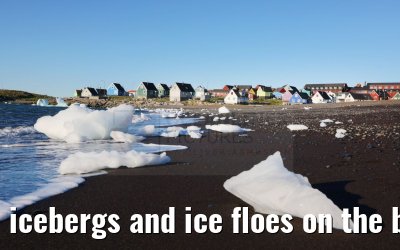 icebergs and ice floes on the beach in Qeqertarsuaq 12.08.2024
