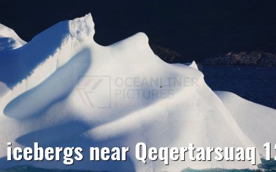 icebergs near Qeqertarsuaq 12.08.2024