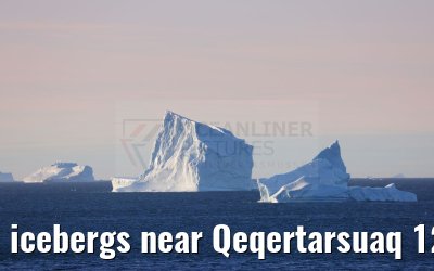 icebergs near Qeqertarsuaq 12.08.2024