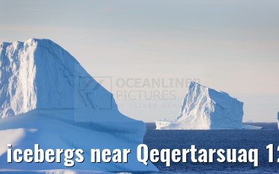 icebergs near Qeqertarsuaq 12.08.2024