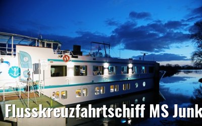 Flusskreuzfahrtschiff MS Junker Joerg in Wittenberg