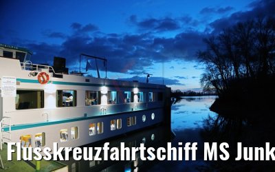 Flusskreuzfahrtschiff MS Junker Joerg in Wittenberg
