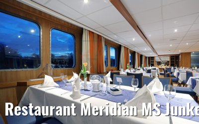 Restaurant Meridian MS Junker Joerg abends eingedeckt