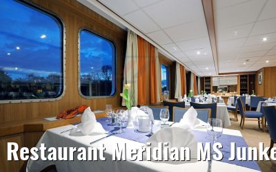 Restaurant Meridian MS Junker Joerg abends eingedeckt