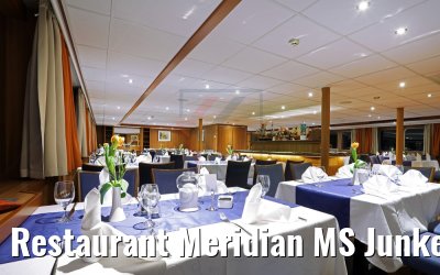 Restaurant Meridian MS Junker Joerg abends eingedeckt