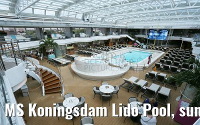 MS Koningsdam Lido Pool, sunbeds and Whirlpools