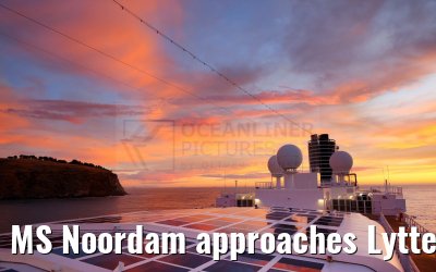 MS Noordam approaches Lyttelton Christchurch