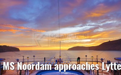 MS Noordam approaches Lyttelton Christchurch