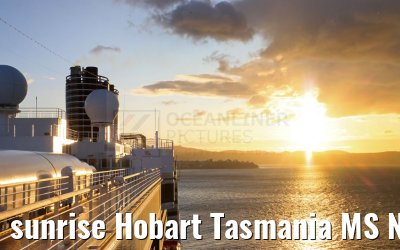 sunrise Hobart Tasmania MS Noordam