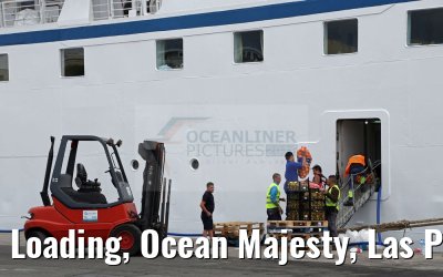 Loading, Ocean Majesty, Las Palmas 10.05.2016