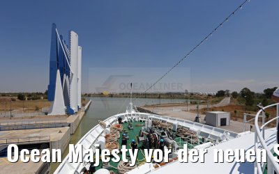 Ocean Majesty vor der neuen Schleuse in Sevilla 27.05.2015