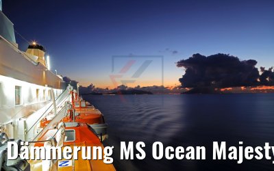 Dämmerung MS Ocean Majesty Liparische Inseln 11.10.2017