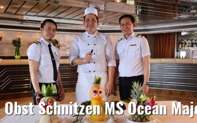 Obst Schnitzen MS Ocean Majesty