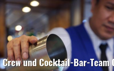 Crew und Cocktail-Bar-Team Ocean Majesty