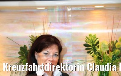 Kreuzfahrtdirektorin Claudia Nündel MS Ocean Majesty 09.05.2017