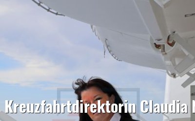 Kreuzfahrtdirektorin Claudia Nündel MS Ocean Majesty 09.05.2017