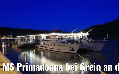 MS Primadonna bei Grein an der Donau