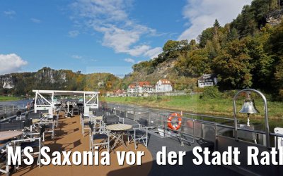 MS Saxonia vor  der Stadt Rathen und Basteifelsen, Sächsische Schweiz, Elbe 19.10.2016