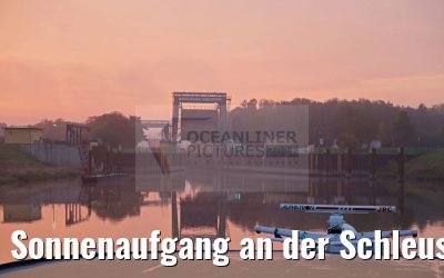 Sonnenaufgang an der Schleuse Niegripp 23.10.2016