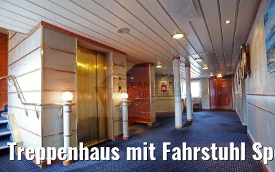 Treppenhaus mit Fahrstuhl Sports Deck MS Sea Spirit