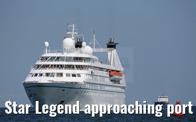 Star Legend approaching port of Travemuende 01. August 2015