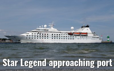Star Legend approaching port of Travemuende 01. August 2015