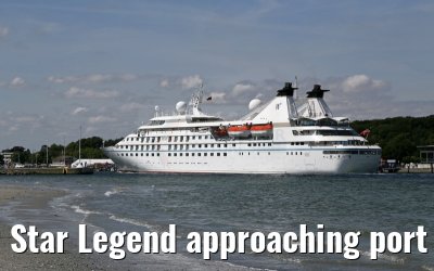 Star Legend approaching port of Travemuende 01. August 2015