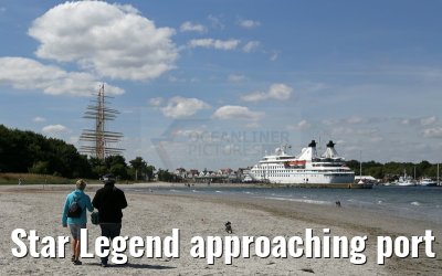 Star Legend approaching port of Travemuende 01. August 2015