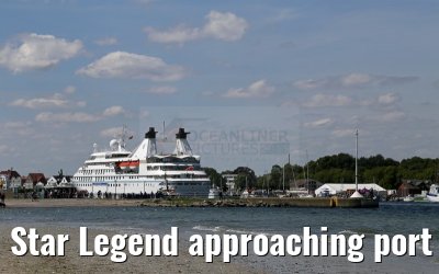 Star Legend approaching port of Travemuende 01. August 2015