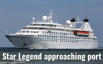 Star Legend approaching port of Travemuende 01. August 2015