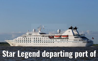 Star Legend departing port of Hamburg 31. July 2015