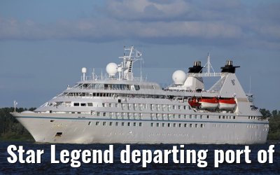 Star Legend departing port of Hamburg 31. July 2015