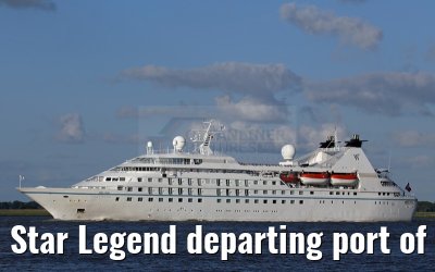 Star Legend departing port of Hamburg 31. July 2015