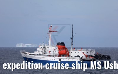 expedition cruise ship MS Ushuaia Whalers Bay Antarctica 07.01.2017
