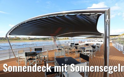 Sonnendeck mit Sonnensegeln abends MS Vista Star