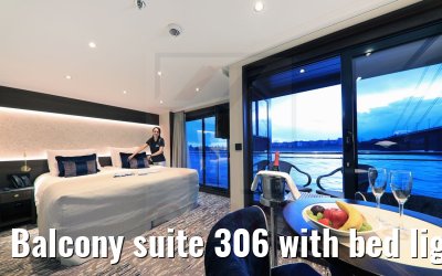 Balcony suite 306 with bed light VIVA Moments
