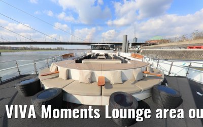 VIVA Moments Lounge area outside front