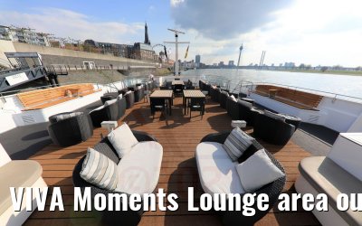 VIVA Moments Lounge area outside front