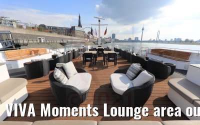 VIVA Moments Lounge area outside front