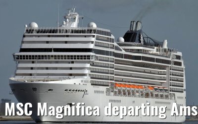 MSC Magnifica departing Amsterdam, 04. March 2010