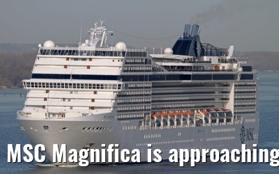 MSC Magnifica is approaching the port of Hamburg on 15 April 2013
