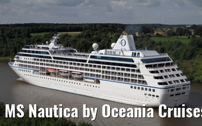 MS Nautica by Oceania Cruises, Kiel Canal, 12. August 2013
