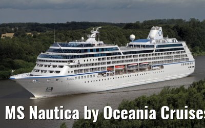 MS Nautica by Oceania Cruises, Kiel Canal, 12. August 2013