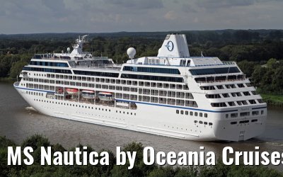 MS Nautica by Oceania Cruises, Kiel Canal, 12. August 2013