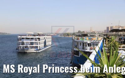 MS Royal Princess beim Anlegen in Assuan 11.04.2019