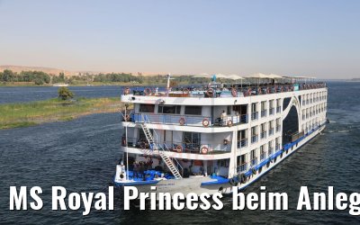 MS Royal Princess beim Anlegen in Assuan 11.04.2019
