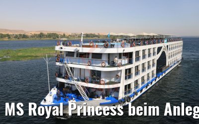 MS Royal Princess beim Anlegen in Assuan 11.04.2019