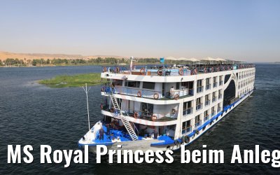 MS Royal Princess beim Anlegen in Assuan 11.04.2019