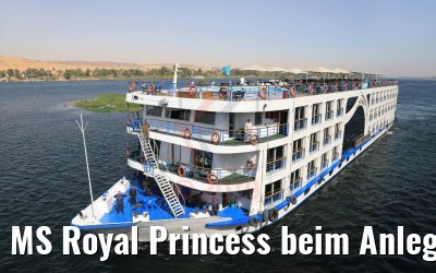 MS Royal Princess beim Anlegen in Assuan 11.04.2019